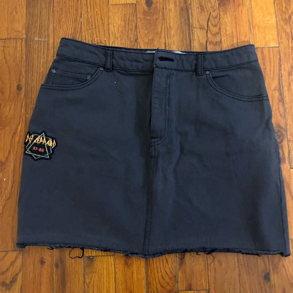 Def Leppard mini skirt dark gray… new